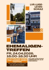 Bilder von Schulhof, Geb&auml;ude und Klassenraum, Infos zu Zeit und Ort