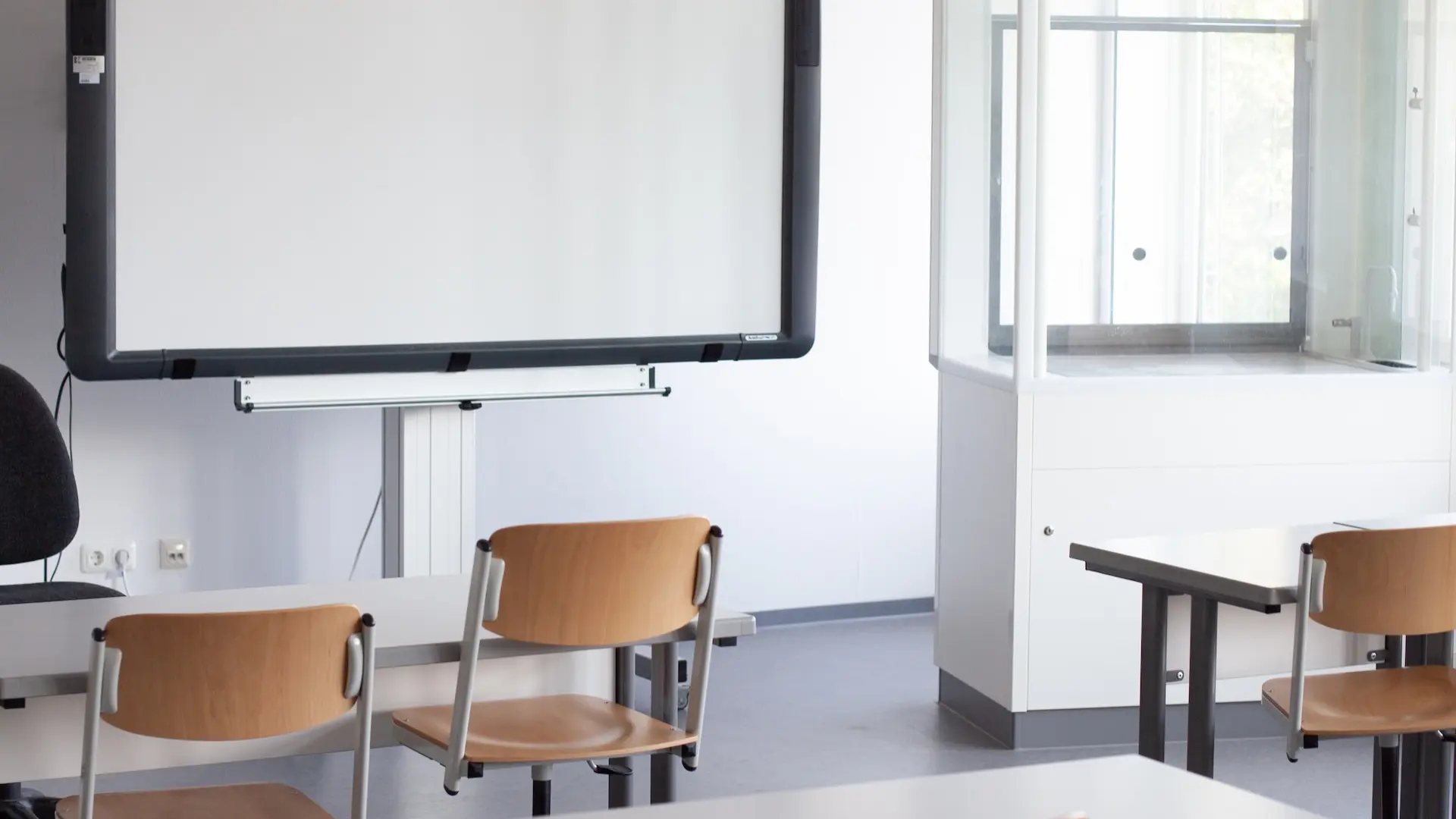 Blick auf Tafel im Raum für Naturwissenschaften