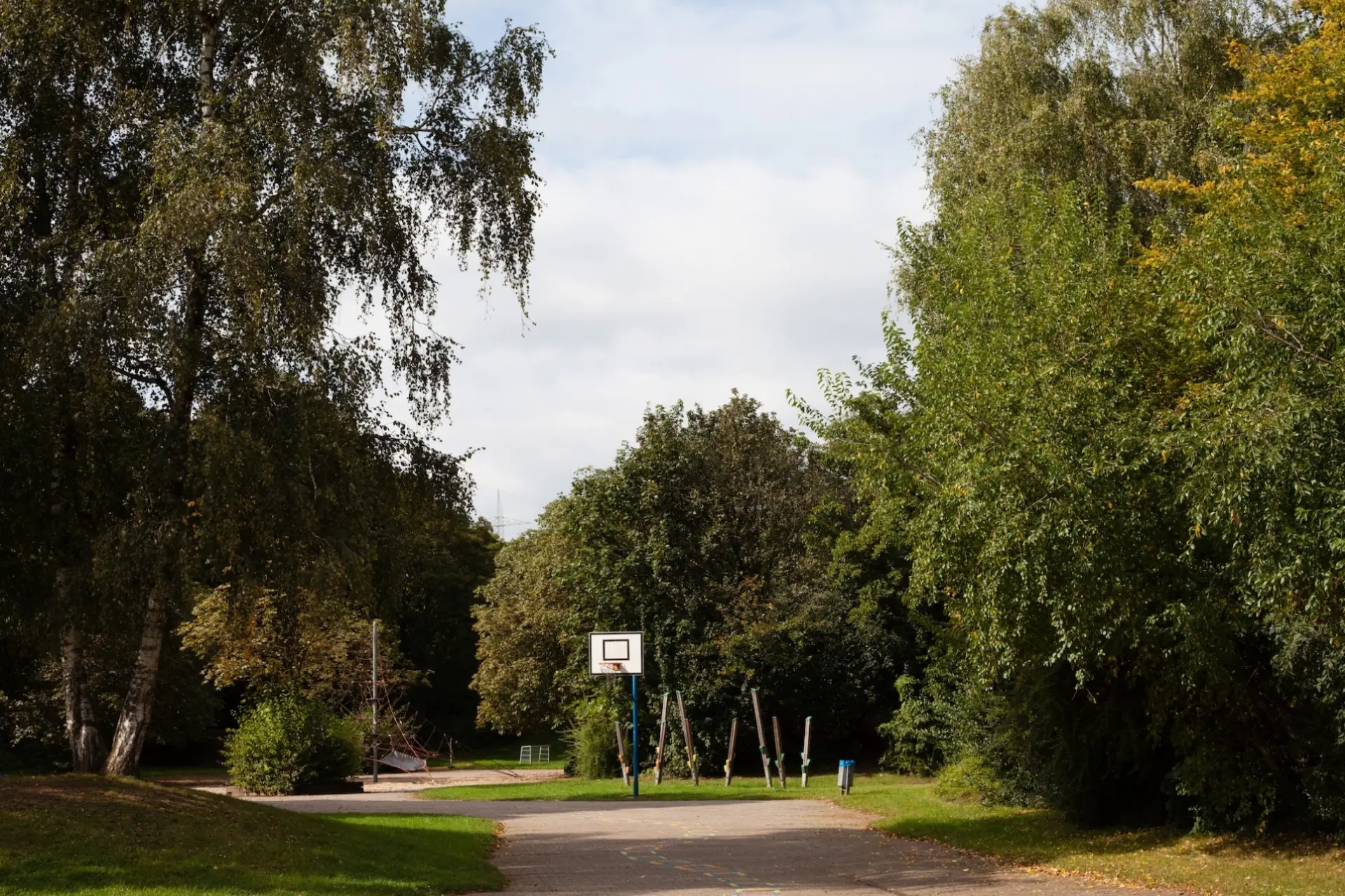Schulhof der LVR-Luise-Leven-Schule